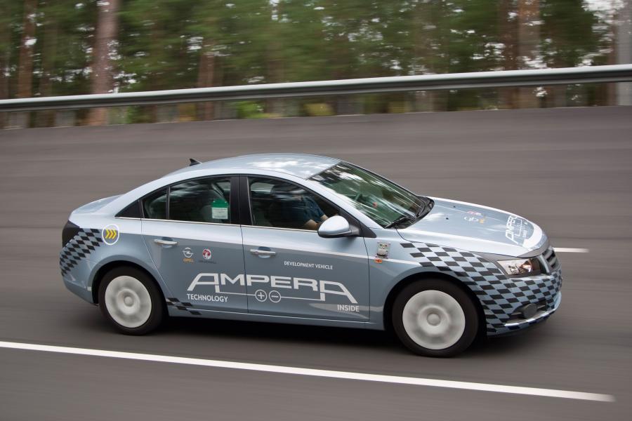  Opel Ampera At The Test Track 2009 года  (фото 5 из 5)